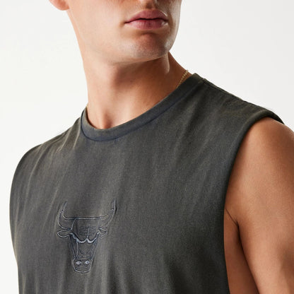 The Male model is wearing Chicago Bulls NBA Washed Grey Sleeveless T-Shirt 4
