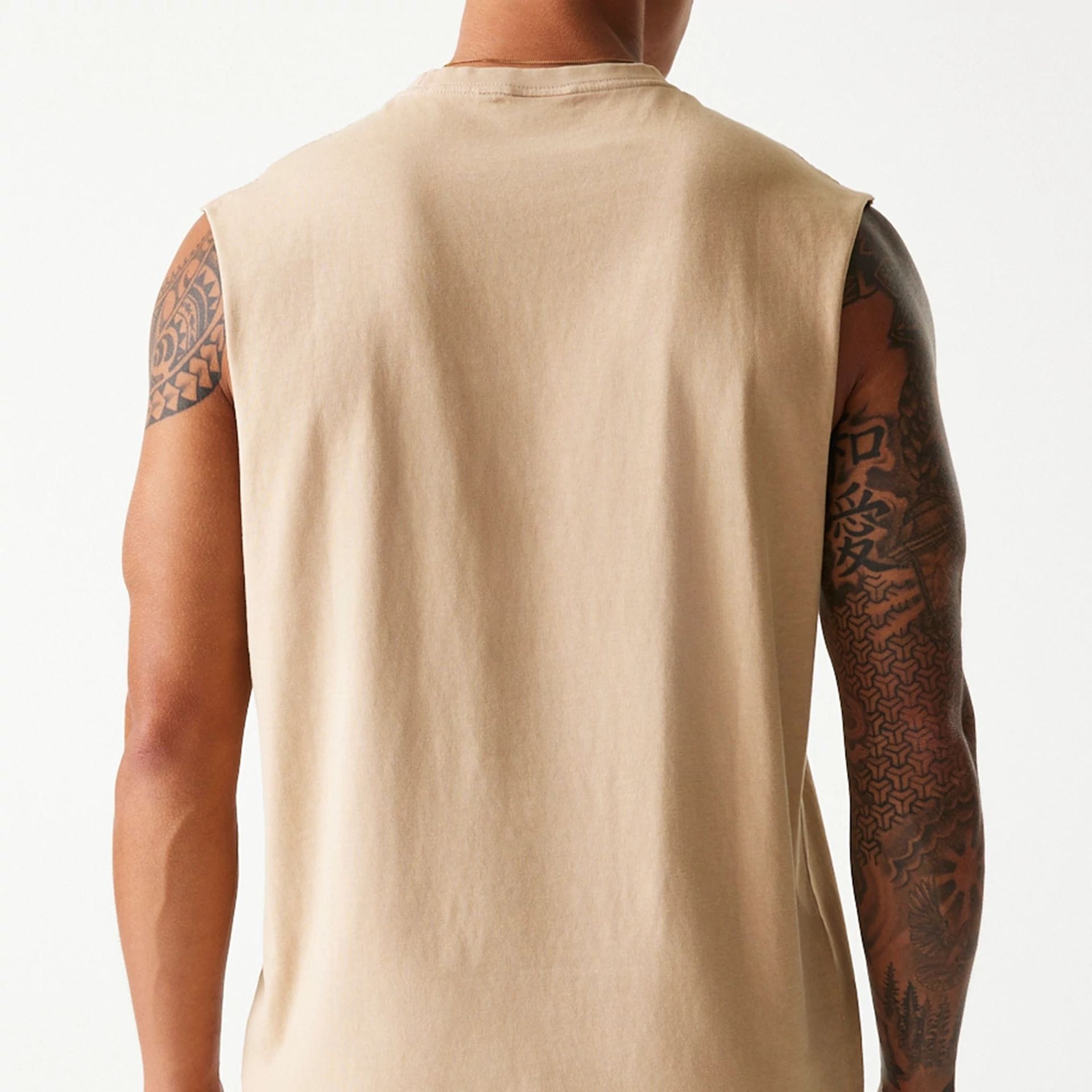 The Male model is wearing Chicago Bulls NBA Washed Beige Sleeveless T-Shirt 7