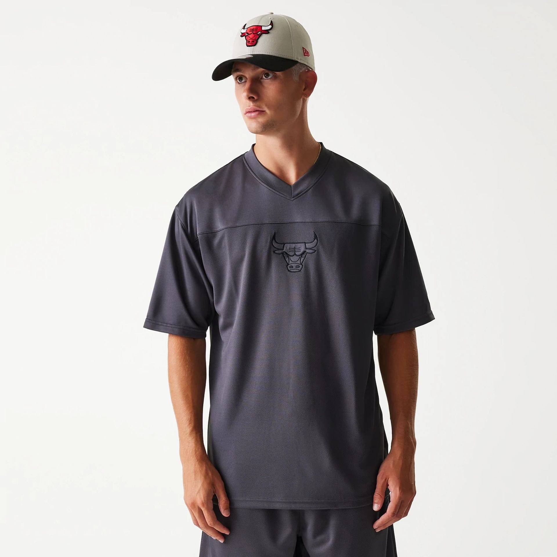 The Male model is wearing Chicago Bulls NBA Tonal Dark Grey Mesh Jersey 1