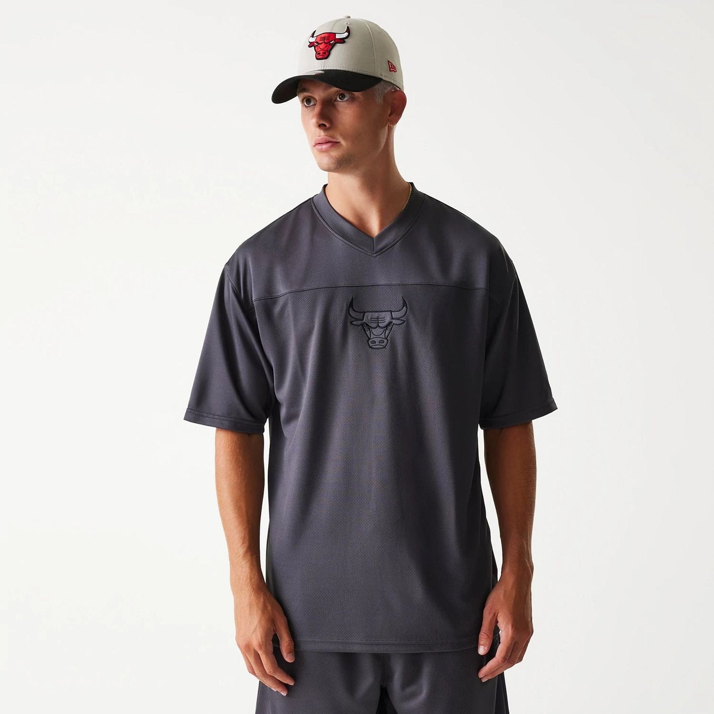 The Male model is wearing Chicago Bulls NBA Tonal Dark Grey Mesh Jersey 1