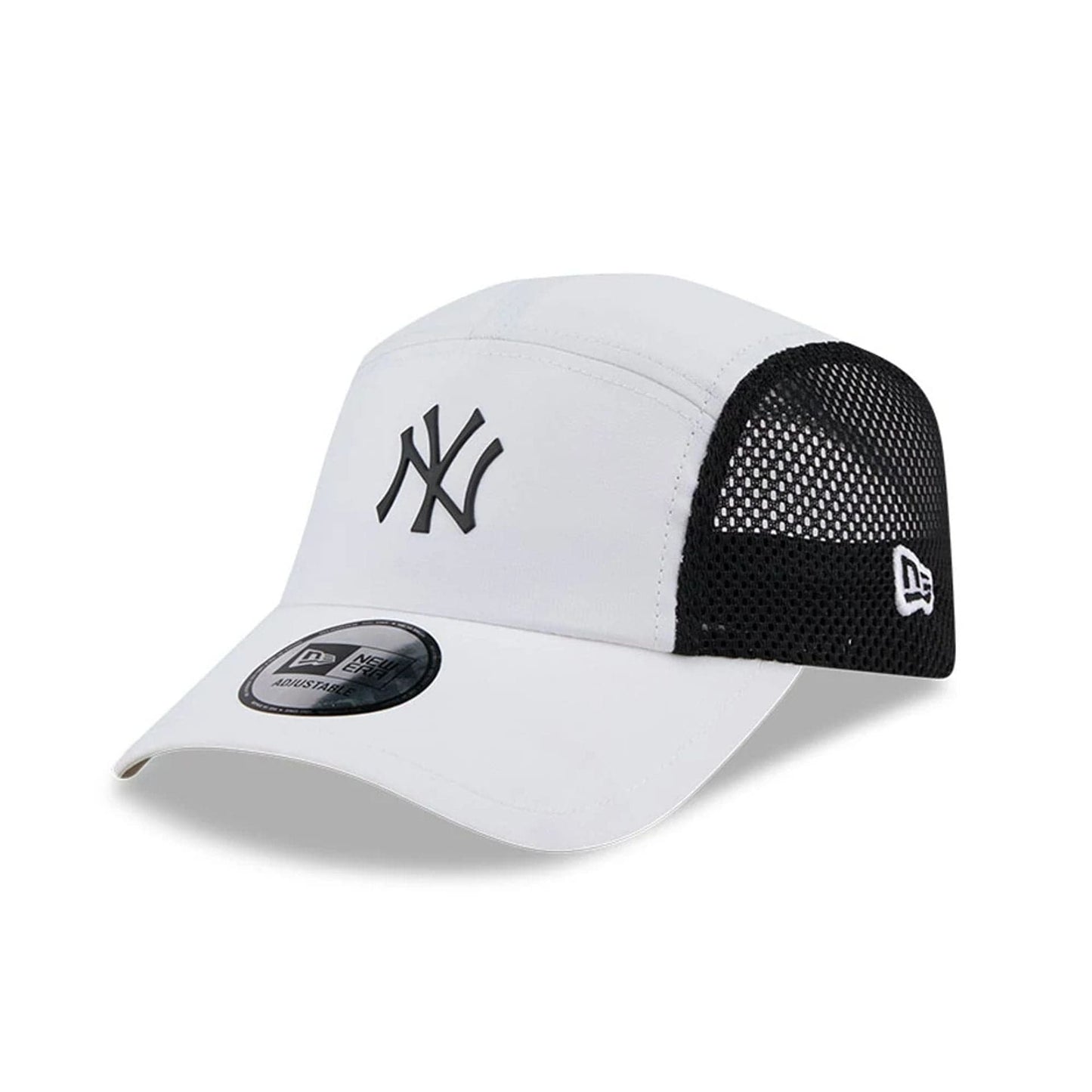 This is a New York Yankees Polyester White Runner Cap 1