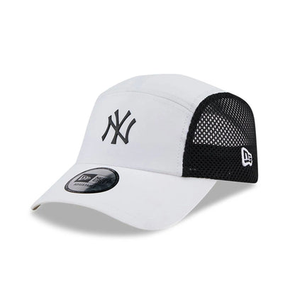 This is a New York Yankees Polyester White Runner Cap 1