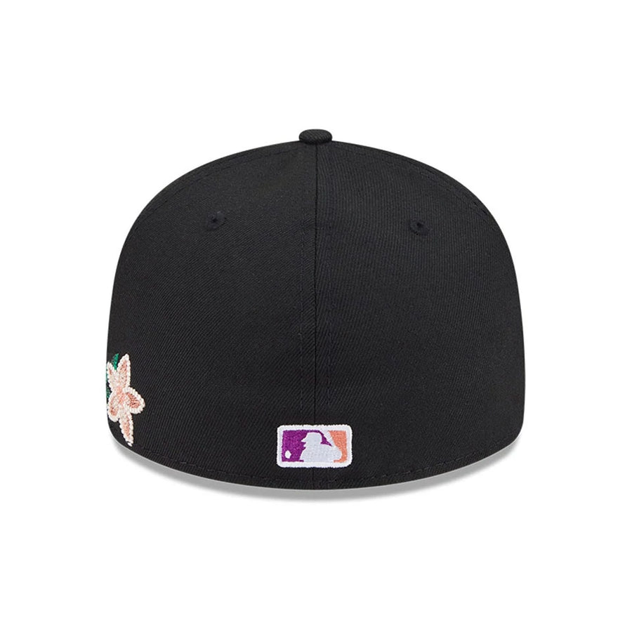 This is a New York Yankees Tonal Florals Black 59FIFTY Fitted Cap 7