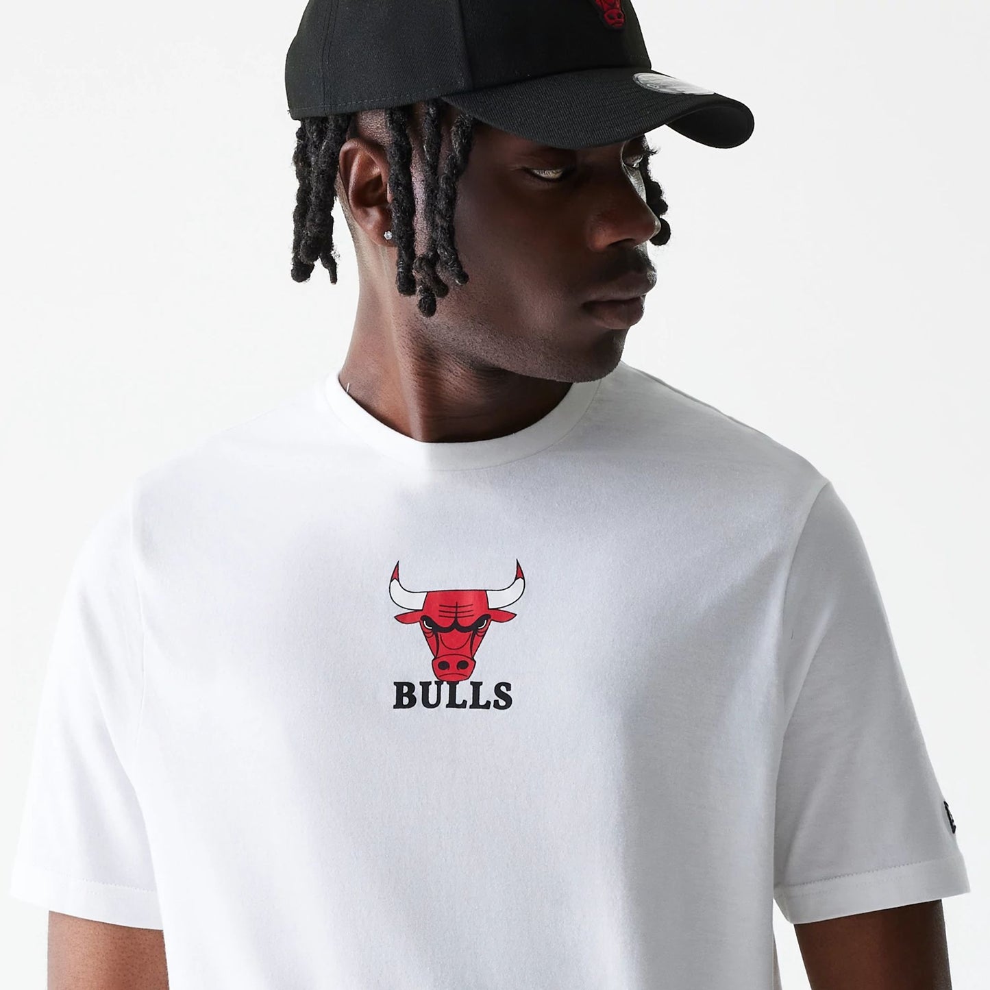 The Male model is wearing Chicago Bulls NBA Logo White T-Shirt 5