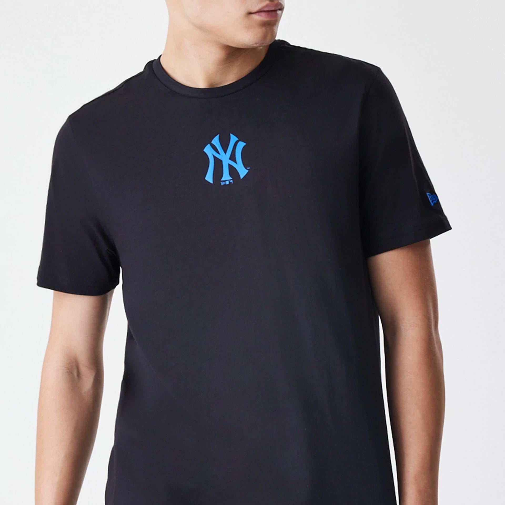 The Male model is wearing New York Yankees MLB Logo Black T-Shirt 3