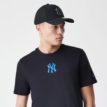 The Male model is wearing New York Yankees MLB Logo Black T-Shirt 6