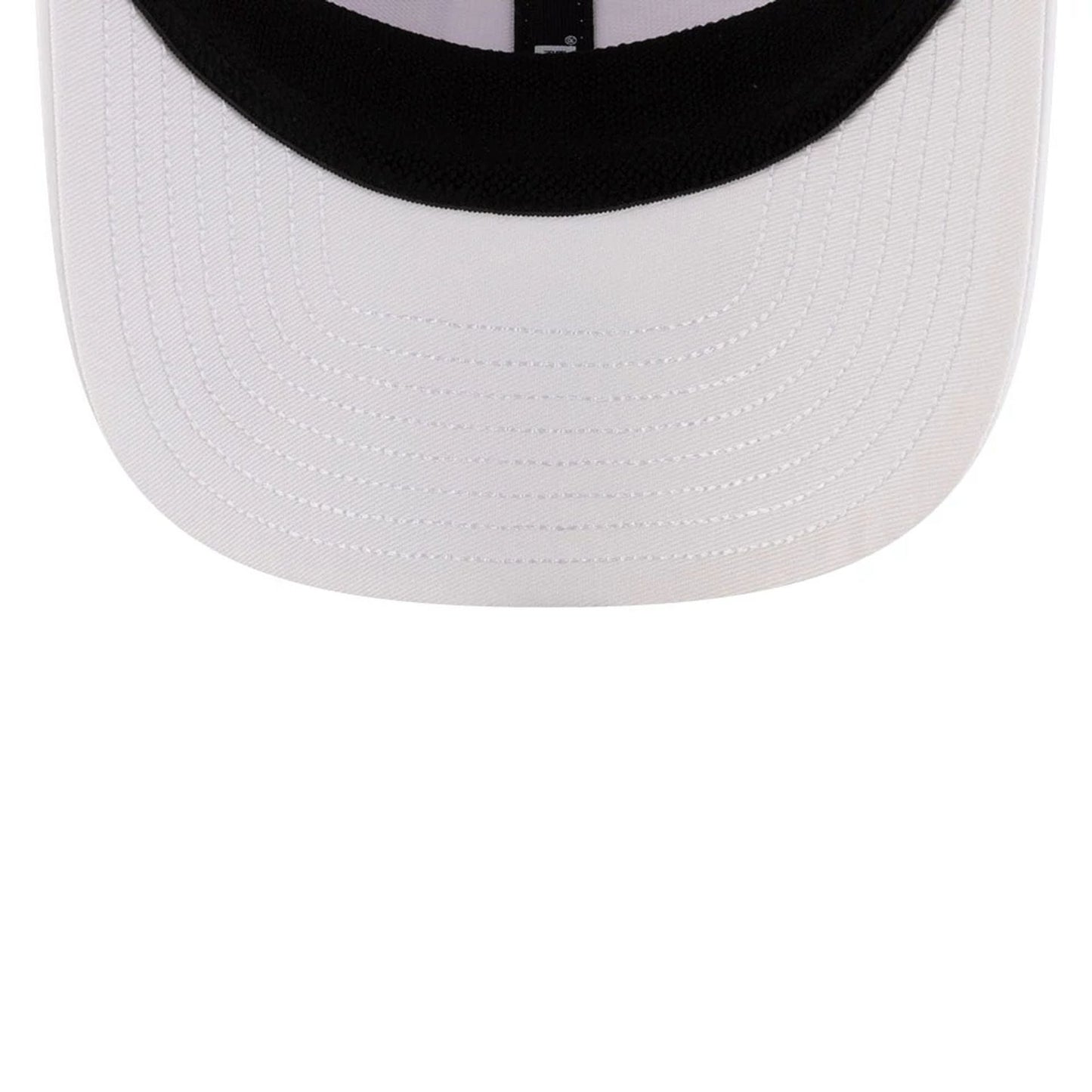 This is a Red Bull Racing Max Verstappen Japan Race Special White 9SEVENTY Stretch Snap Adjustable Cap 7