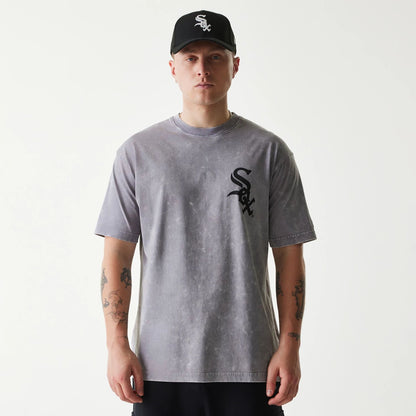 The Male model is wearing Chicago White Sox MLB Sport Classic Grey T-Shirt 1