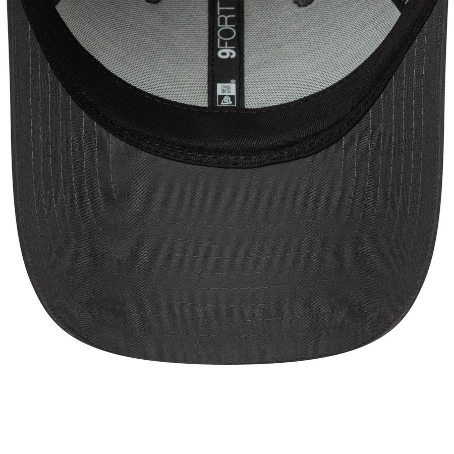 This is a New York Yankees MLB Flawless Dark Grey 9FORTY Adjustable Cap 4