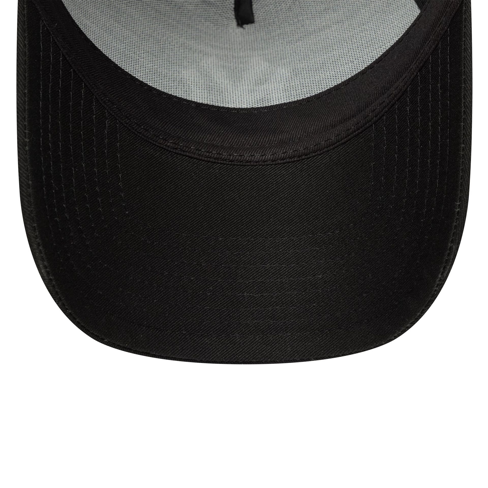 This is a New York Yankees MLB League Essential Black 9FORTY E-Frame Adjustable Cap 5