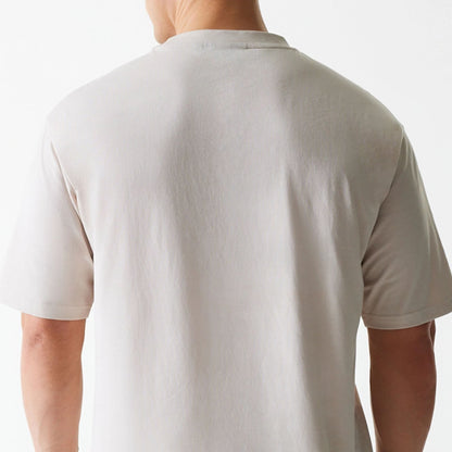The Male model is wearing New York Yankees MLB League Essential Cream Oversized T-Shirt 7