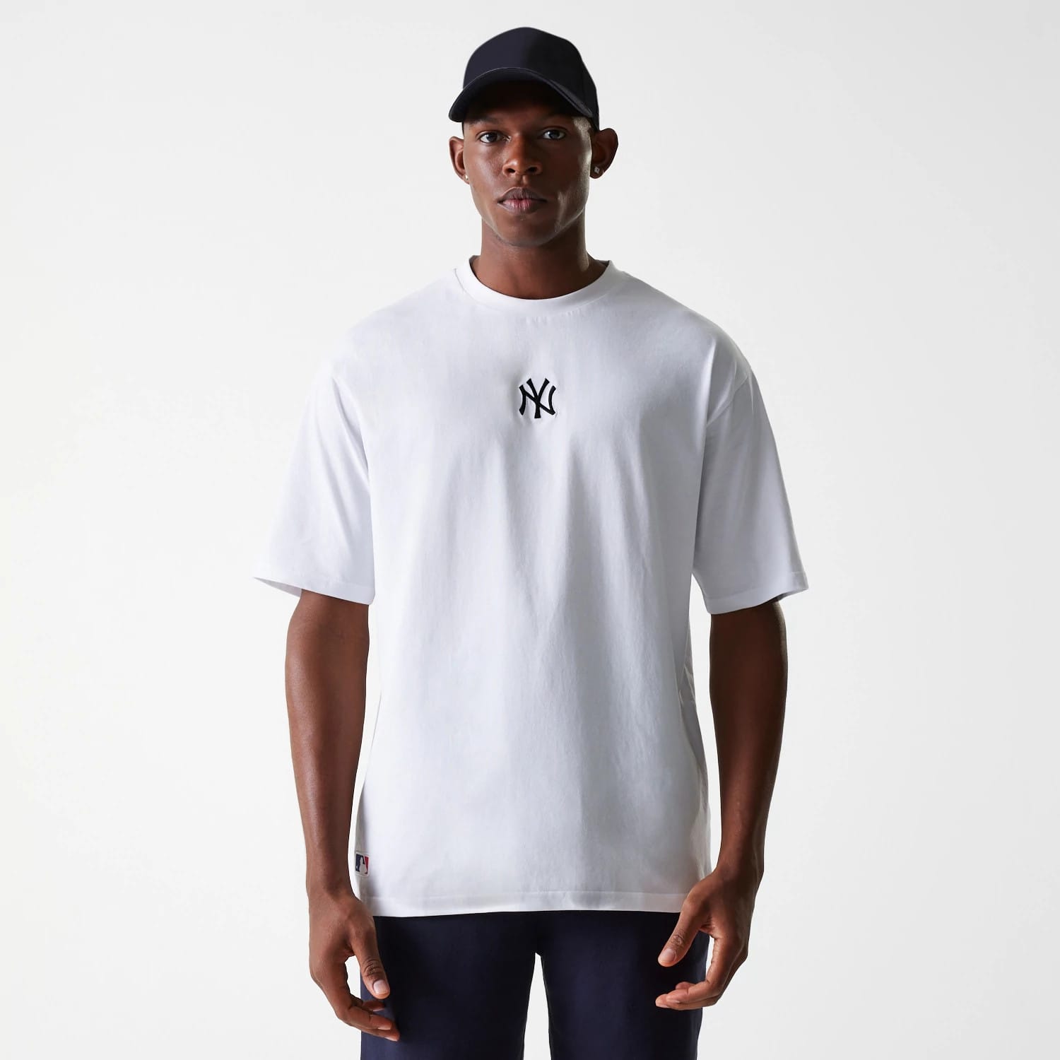 MLB Essential New York Yankees Oversized White T-Shirt | NEC EU