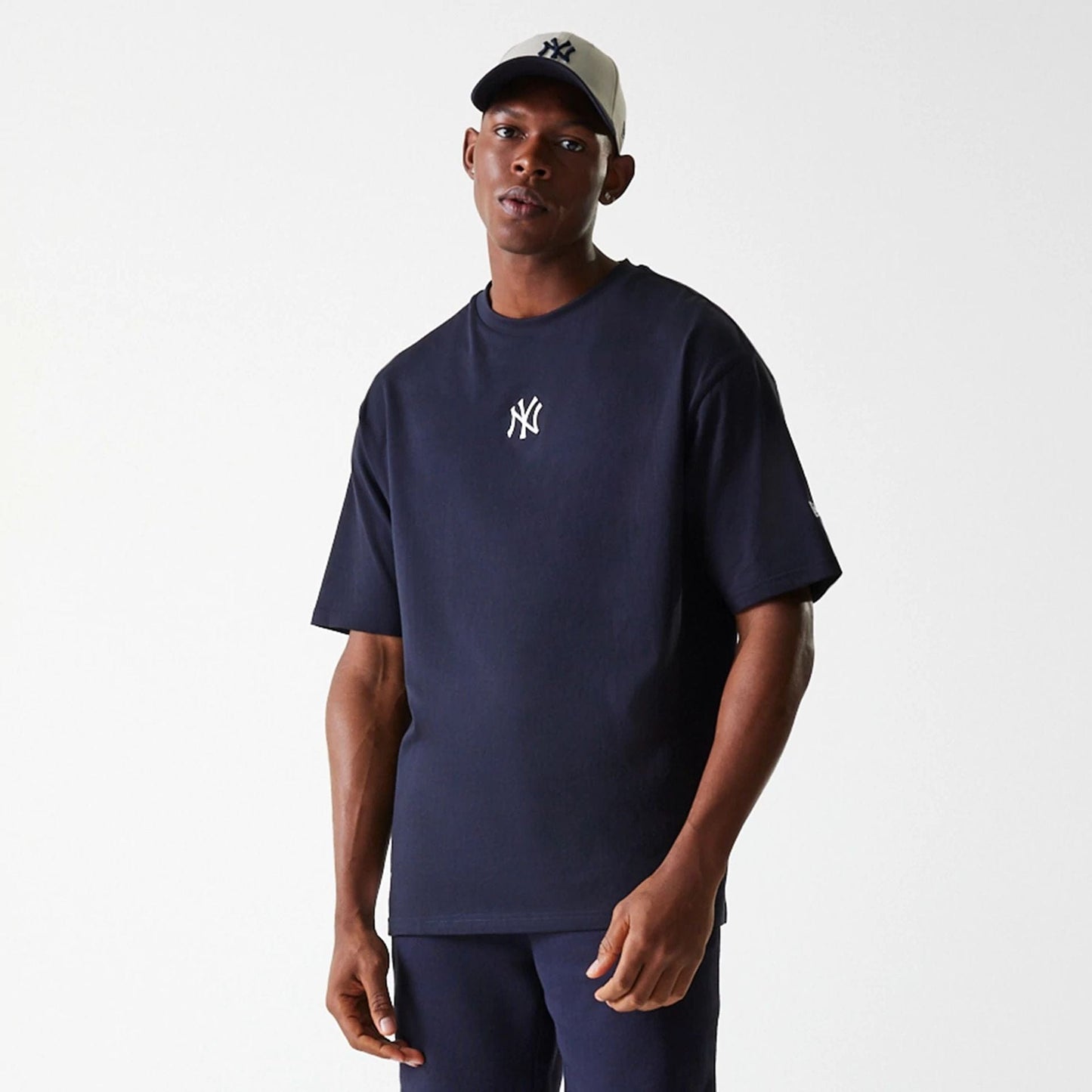 The Male model is wearing New York Yankees MLB League Essential Navy Oversized T-Shirt 3