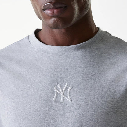 The Male model is wearing New York Yankees MLB League Essential Grey Oversized T-Shirt 4