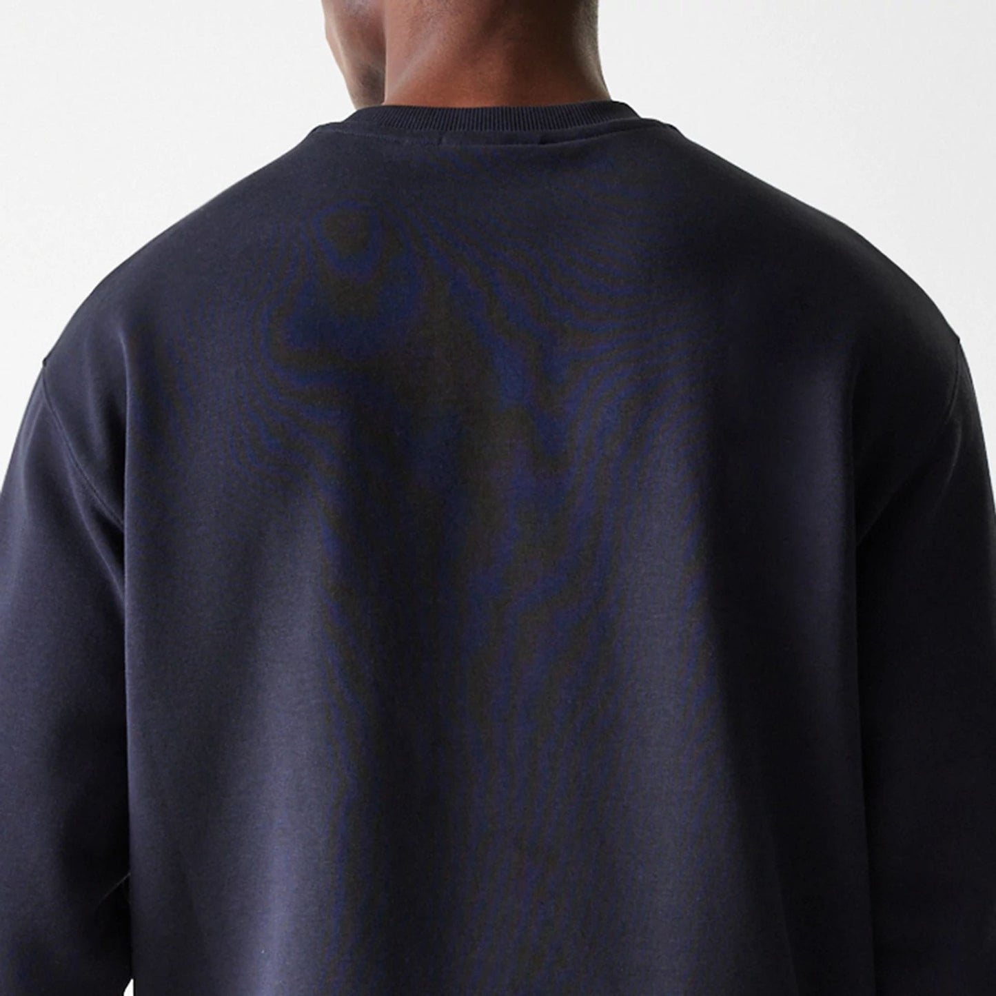 The Male model is wearing New York Yankees MLB League Essential Midi Navy Oversized Crew Neck Sweater 8