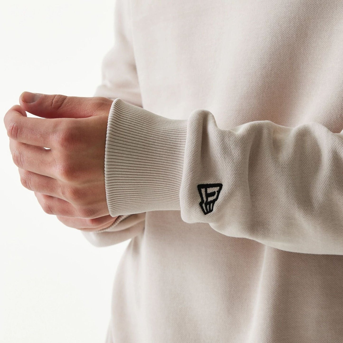 The Male model is wearing New York Yankees MLB League Essential Midi Cream Oversized Crew Neck Sweater 5