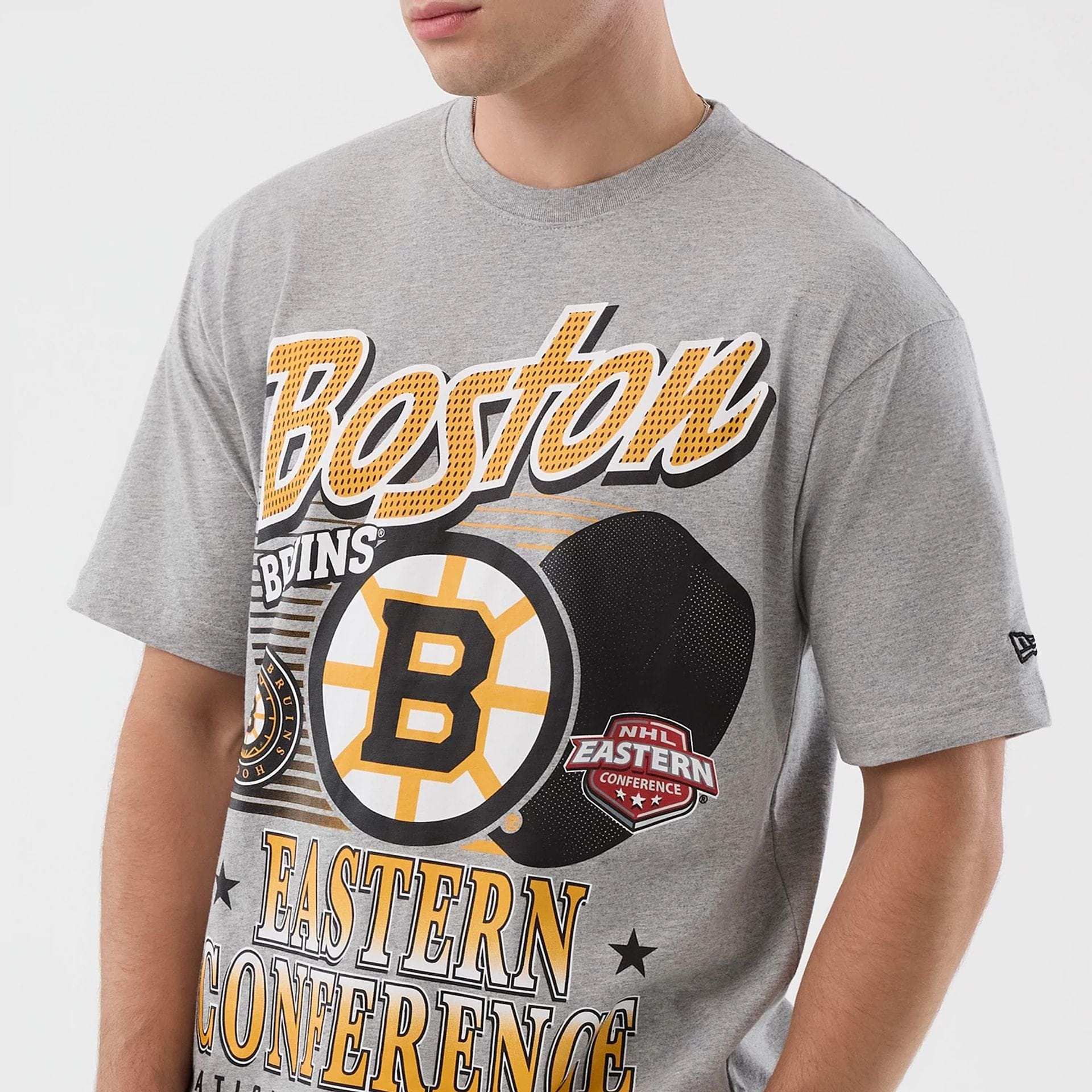 The Male model is wearing Boston Bruins NHL Sport Classic Grey T-Shirt 4