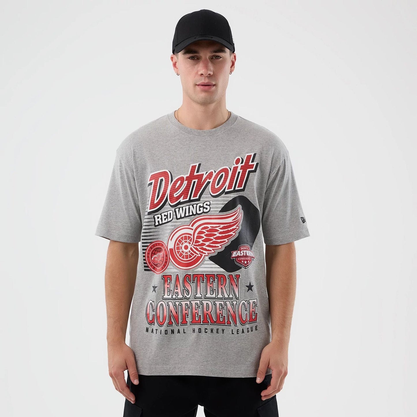 The Male model is wearing Detroit Red Wings NHL Sport Classic Grey T-Shirt 1