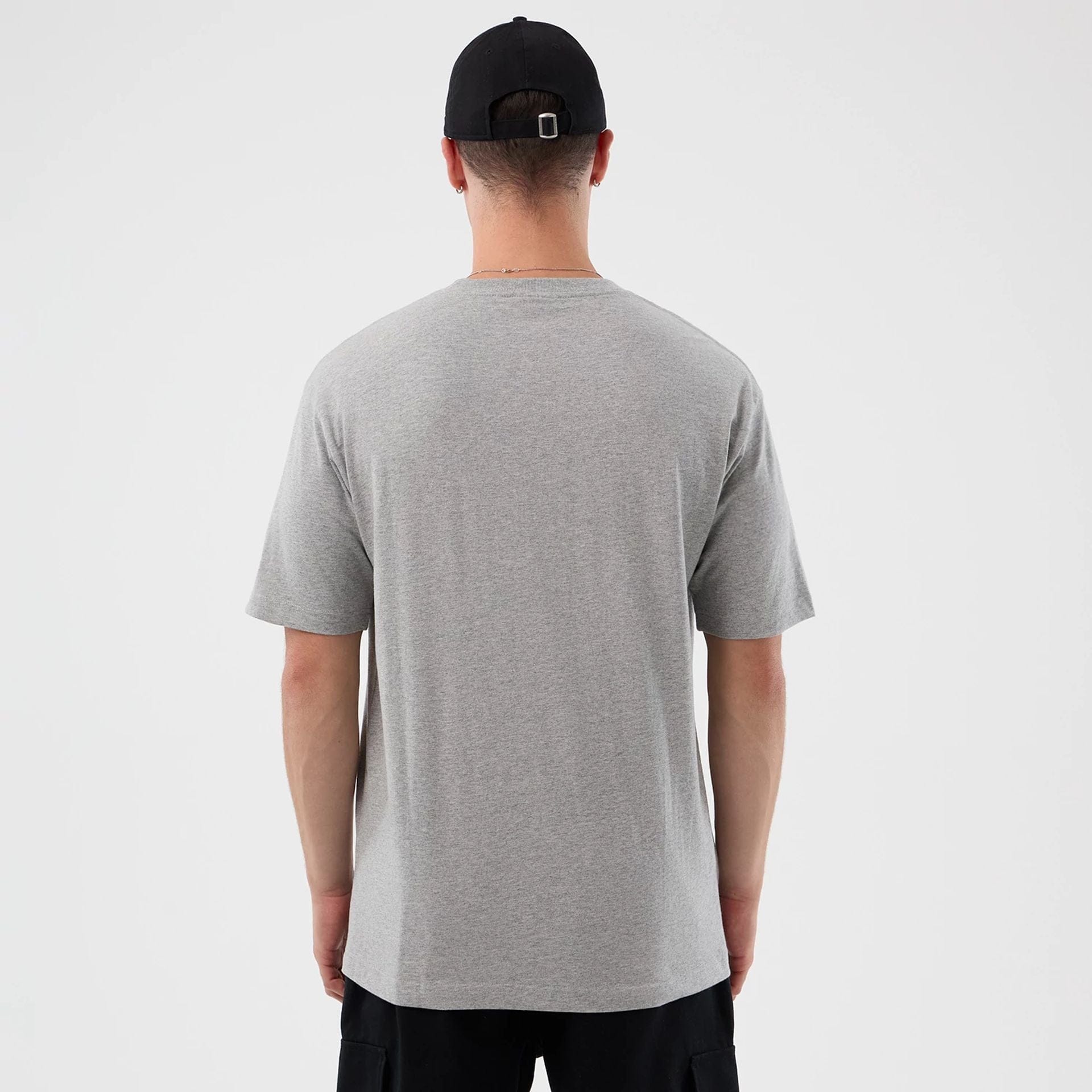 The Male model is wearing Detroit Red Wings NHL Sport Classic Grey T-Shirt 2