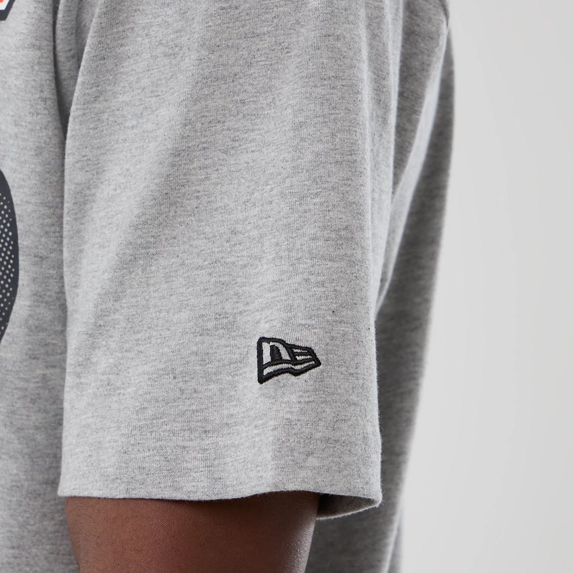 The Male model is wearing Philadelphia Flyers NHL Sport Classic Grey T-Shirt 4