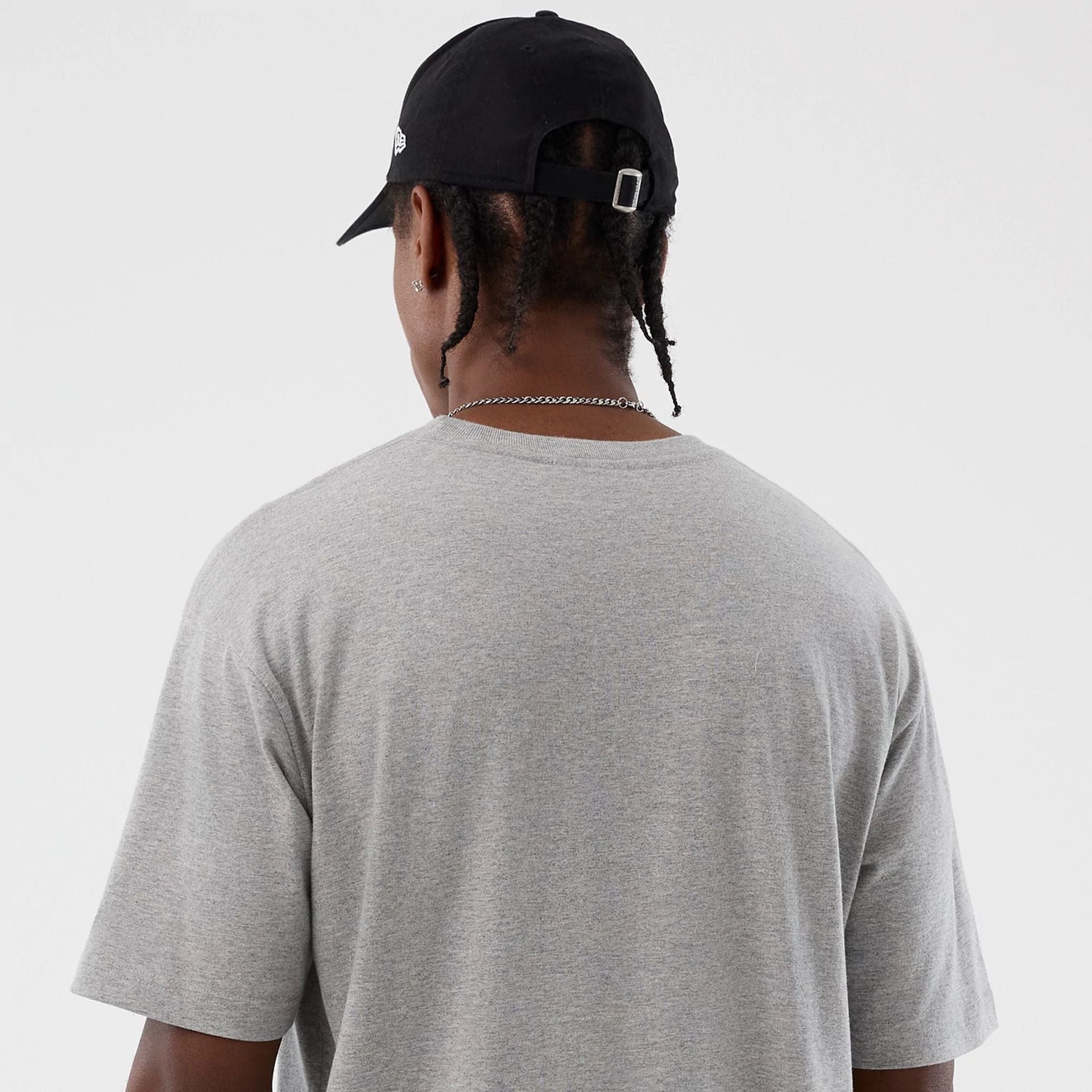 The Male model is wearing Philadelphia Flyers NHL Sport Classic Grey T-Shirt 5