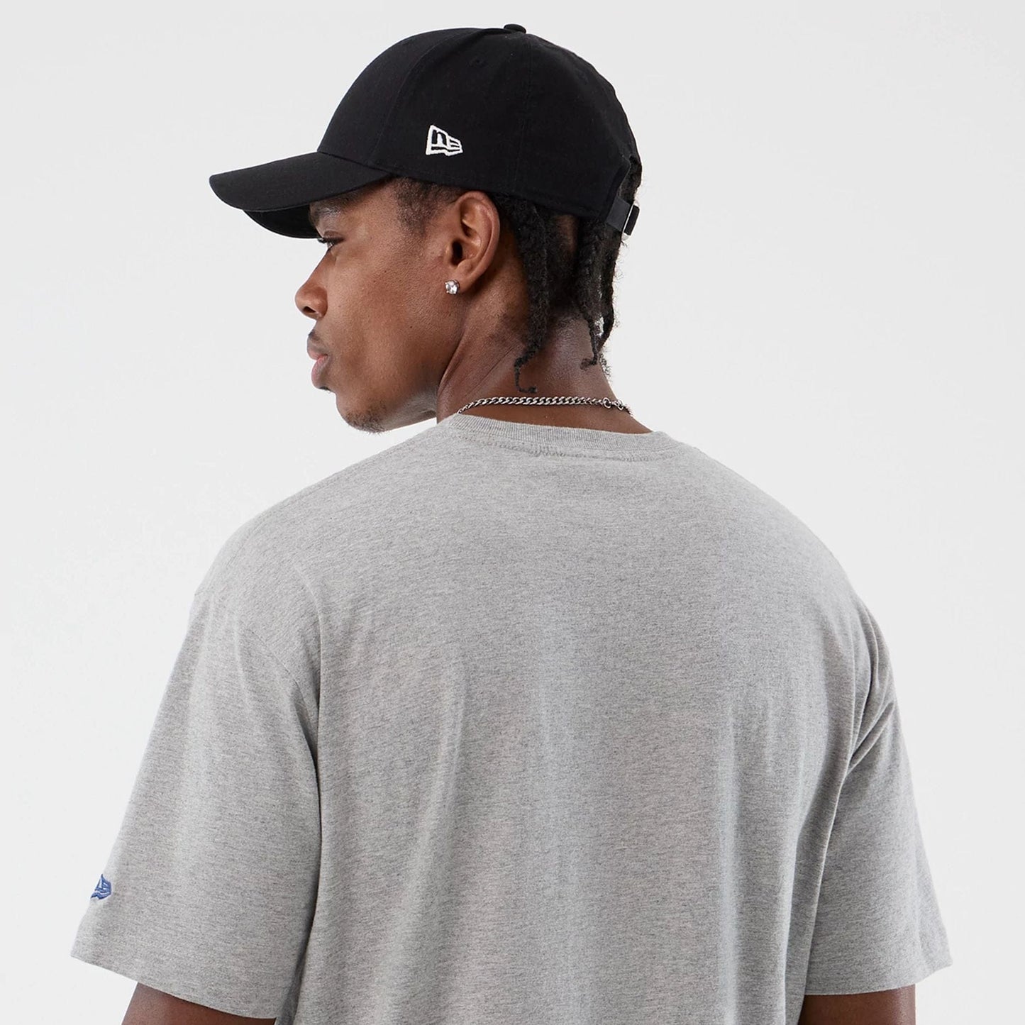 The Male model is wearing Toronto Maple Leafs NHL Sport Classic Grey T-Shirt 5