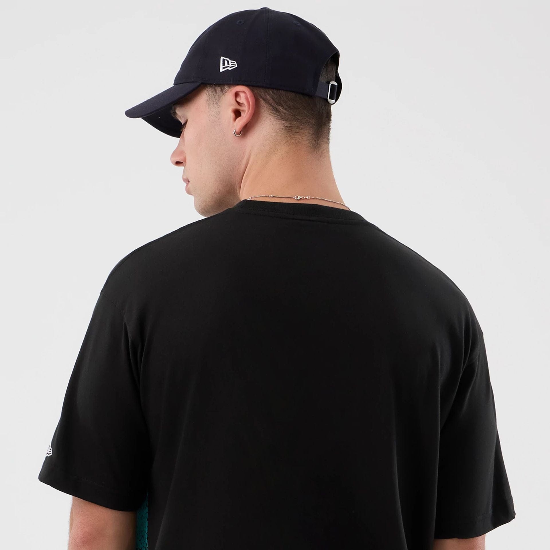 The Male model is wearing New York Yankees Life Graphic Black T-Shirt 5