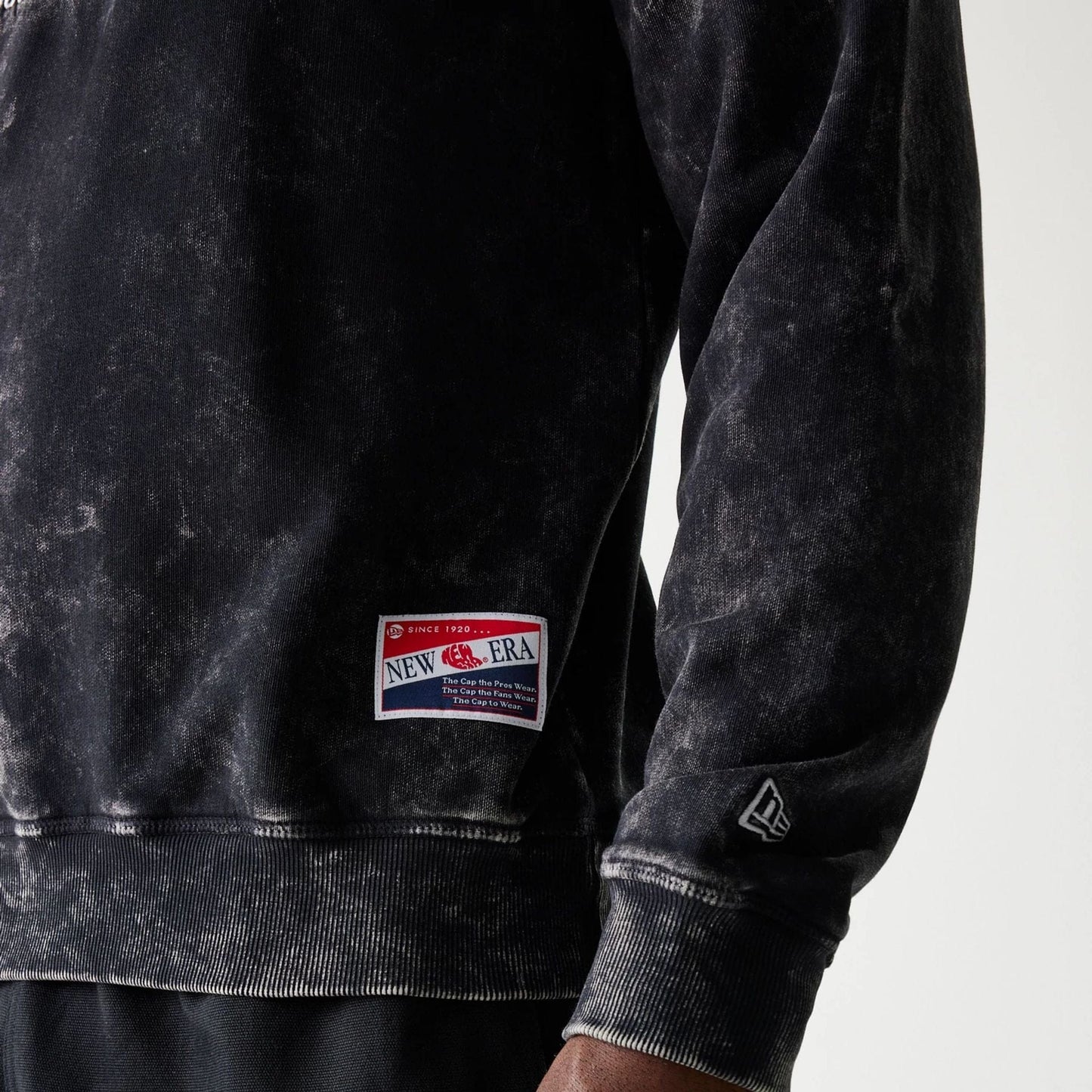 The Male model is wearing Las Vegas Raiders NFL Throwback Black Crew Neck Sweater 4