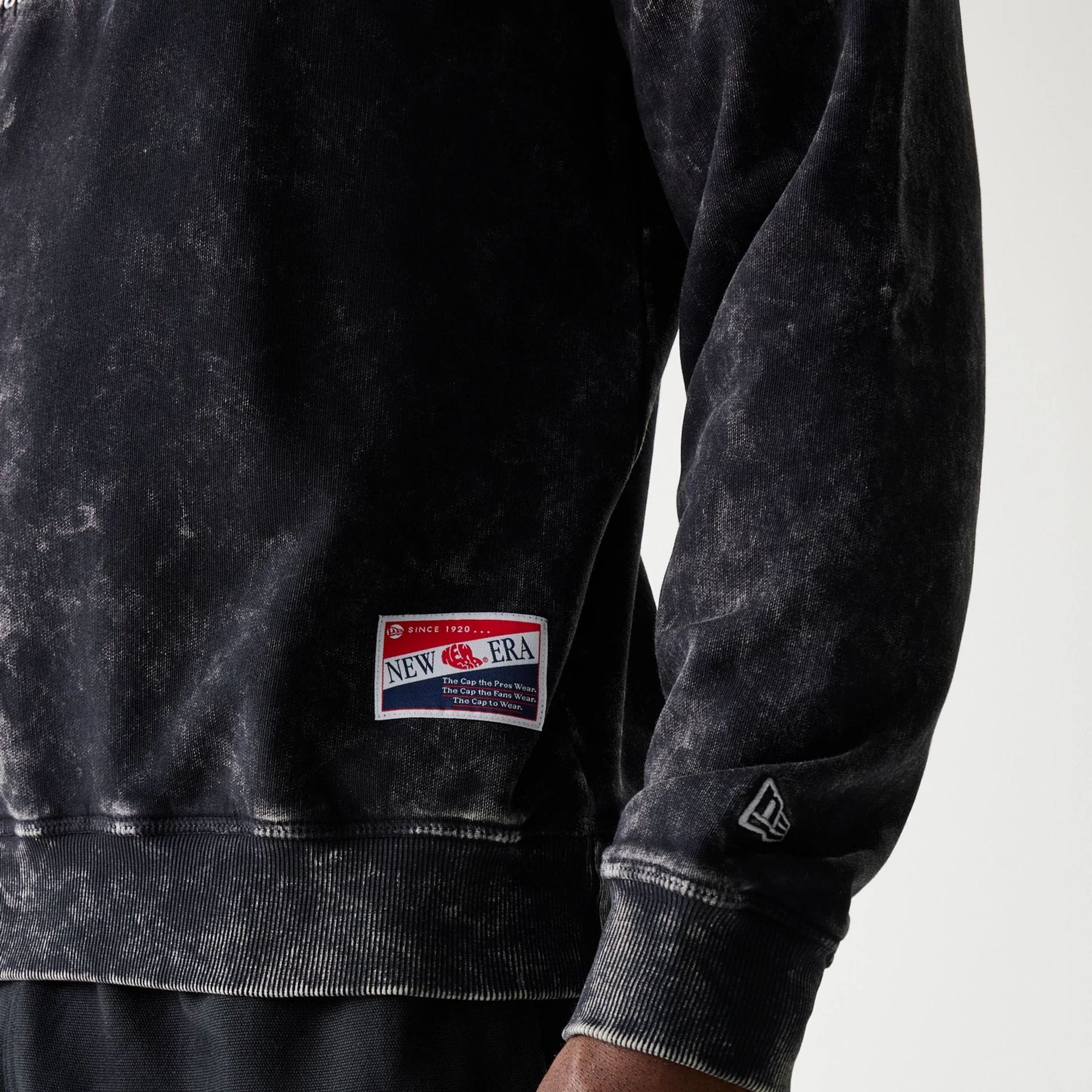 The Male model is wearing Las Vegas Raiders NFL Throwback Black Crew Neck Sweater 4