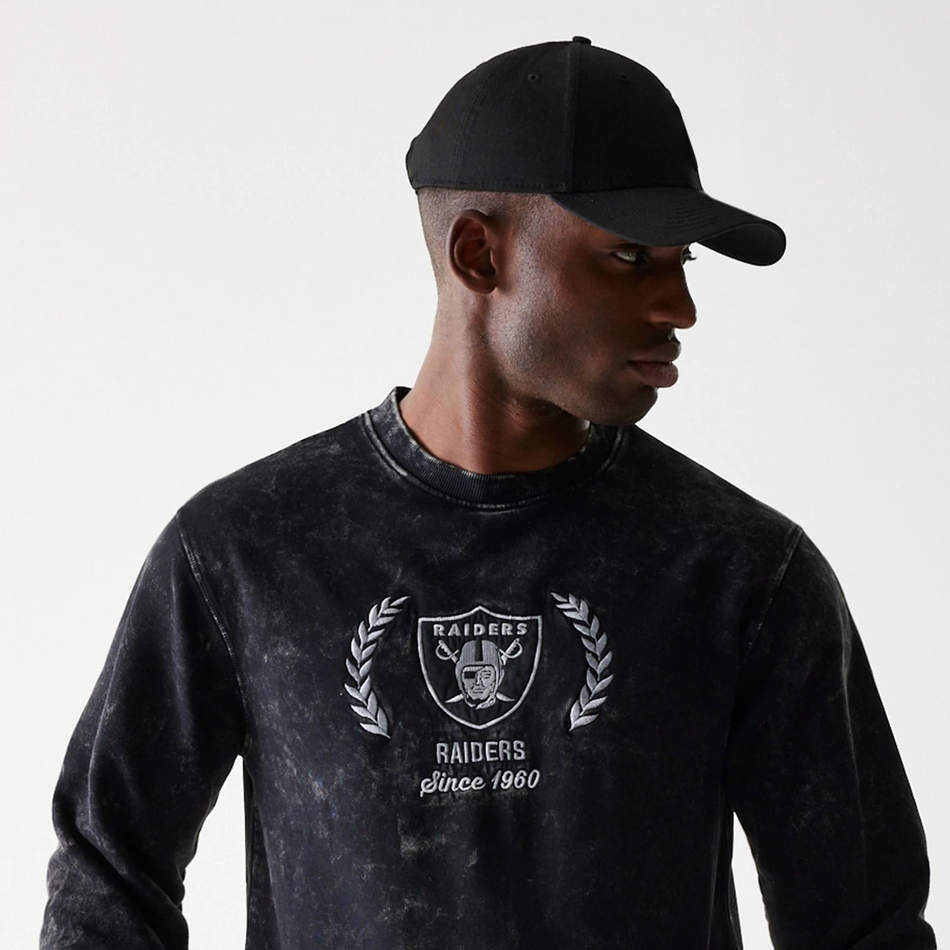 NFL Throwback Las Vegas Raiders Black Crew Neck Sweater | NEC EU