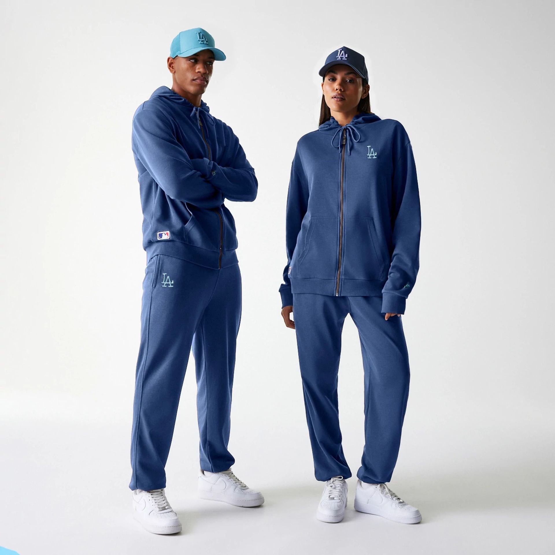 Dodgers 青パーカー Dodgers フード付きパーカー 青 【24時間発送】 Dodgers フード付き