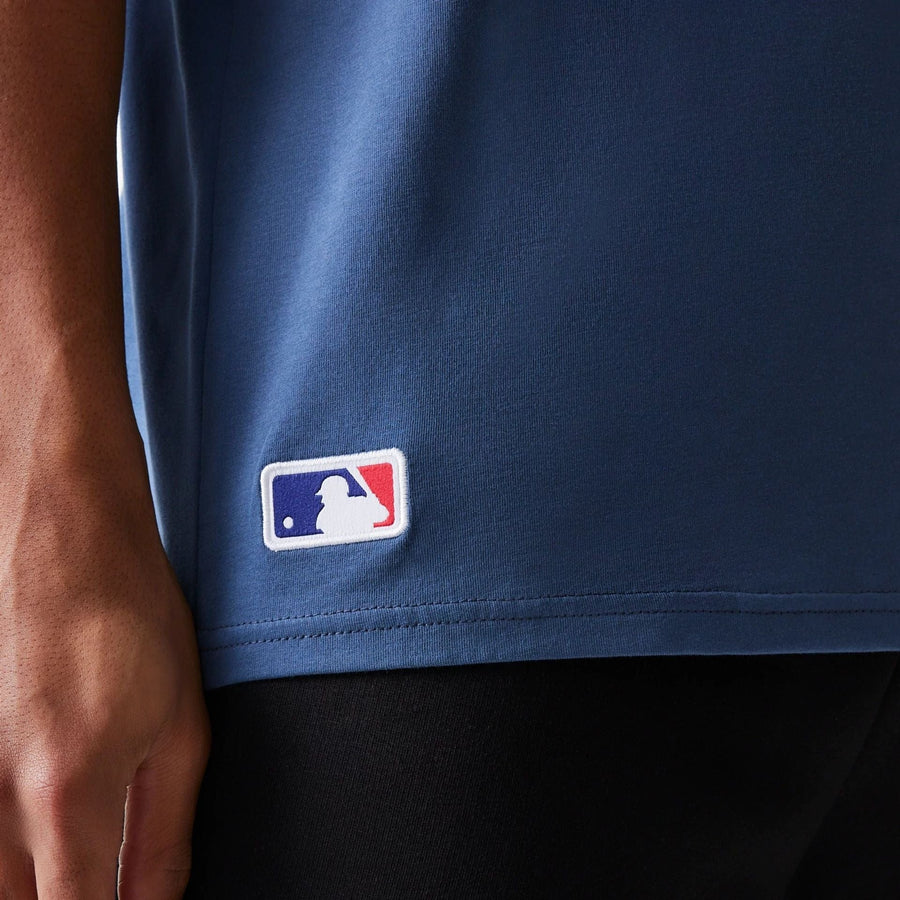 The Male model is wearing LA Dodgers MLB Midi League Essential Dark Blue Oversized T-Shirt 6