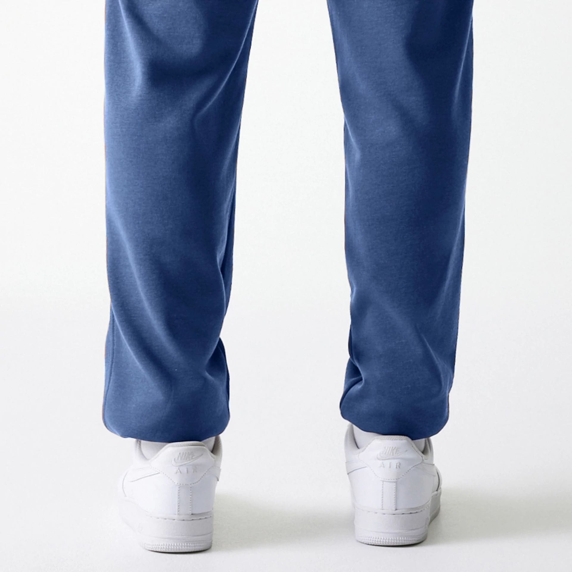 The Male model is wearing LA Dodgers MLB Midi League Essential Blue Joggers 6