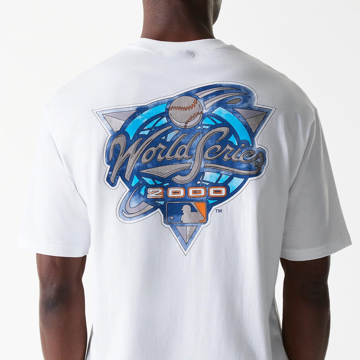The Male model is wearing New York Yankees MLB World Series 2000 White Oversized T-Shirt 6
