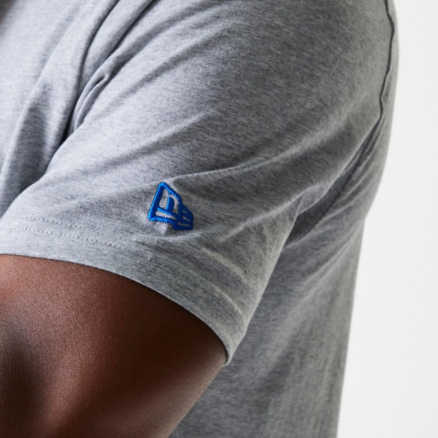 The Male model is wearing LA Dodgers MLB Wordmark Grey T-Shirt 6