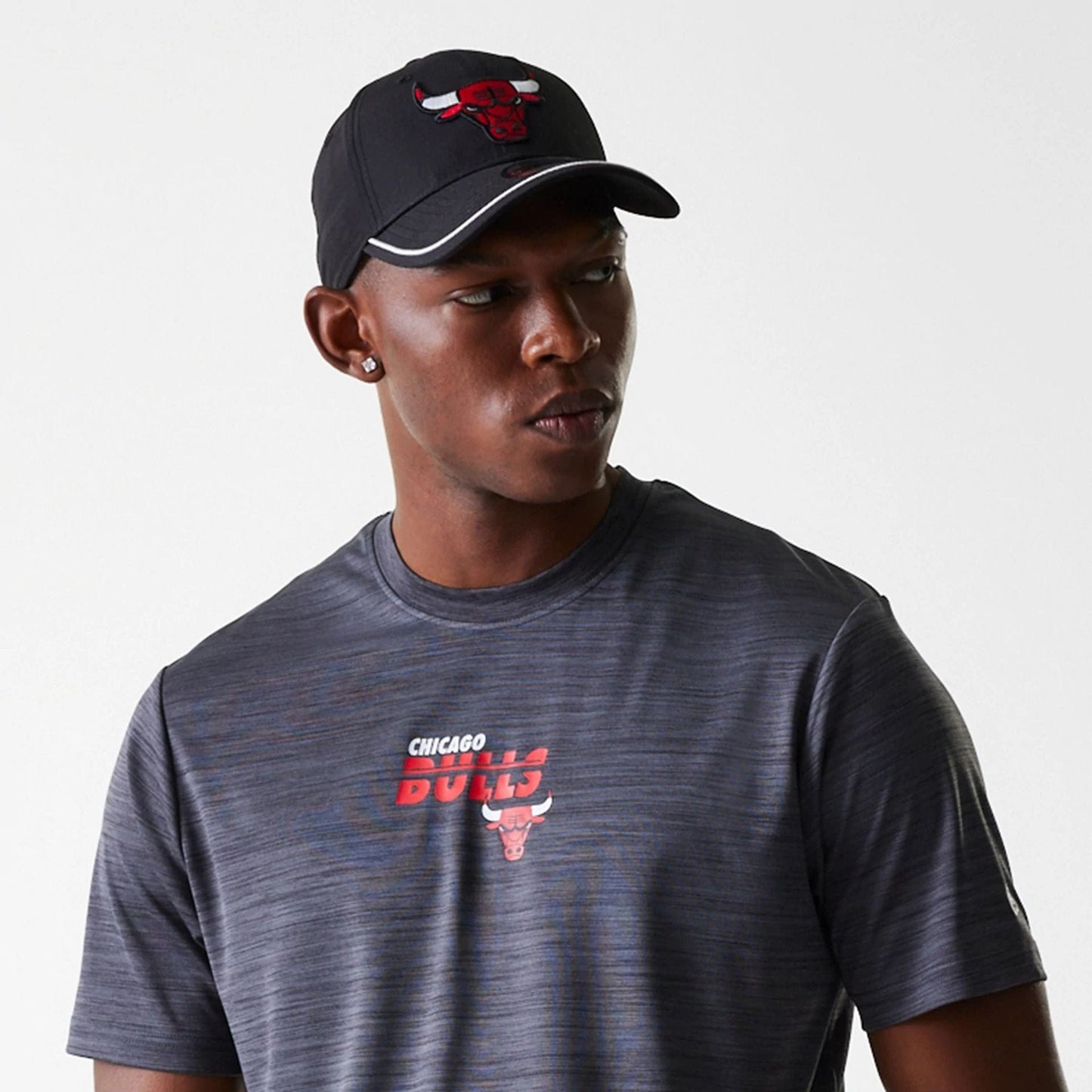 The Male model is wearing Chicago Bulls NBA Essentials Black T-Shirt 5
