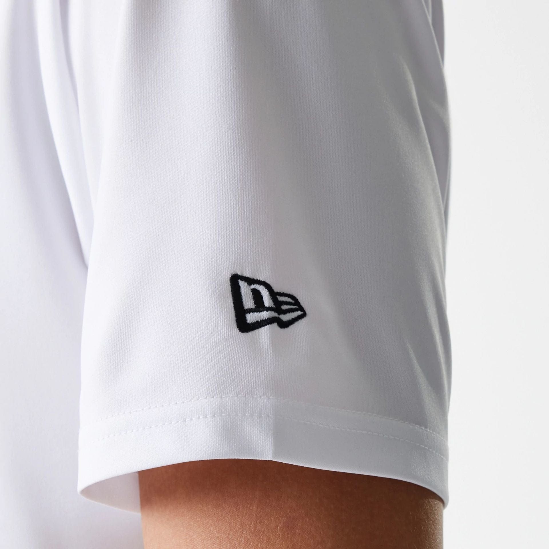 The Male model is wearing Chicago Bulls NBA Essentials White T-Shirt 7