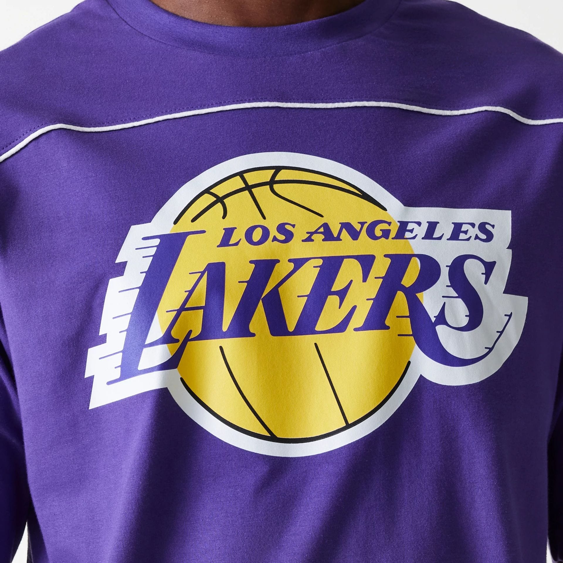 The Male model is wearing LA Lakers NBA Piping Purple Oversized T-Shirt 3