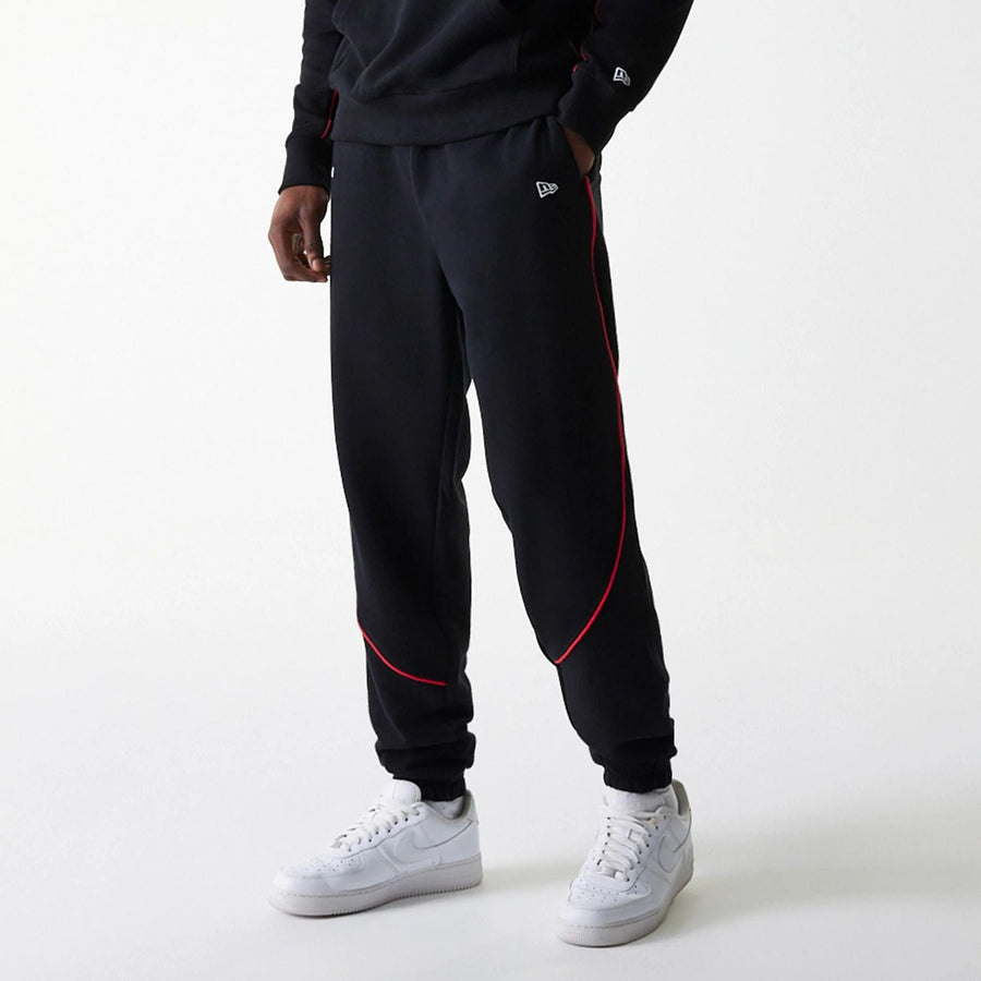 The Male model is wearing Chicago Bulls NBA Piping Black Joggers 8
