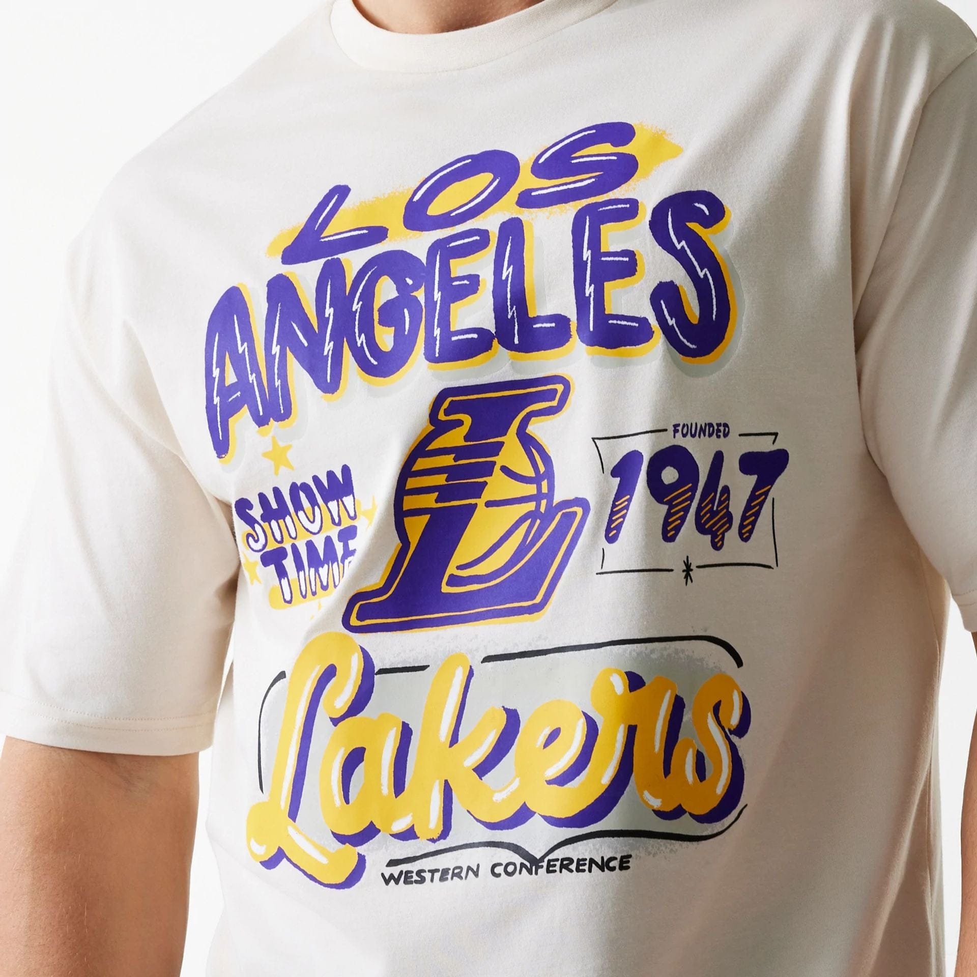 The Male model is wearing LA Lakers NBA Graphic Light Beige Oversized T-Shirt 4