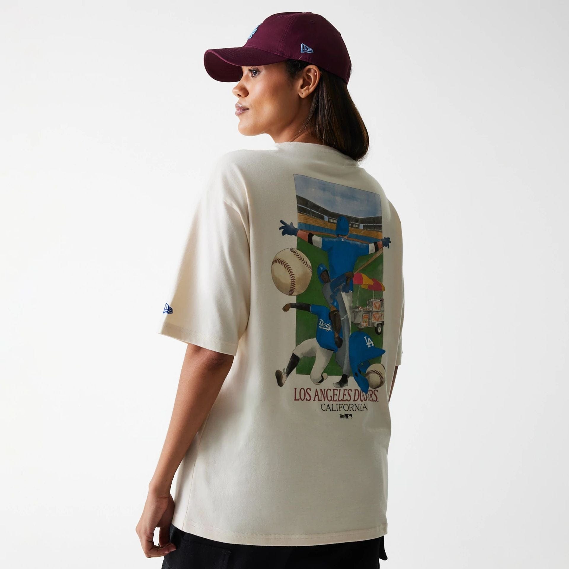 The Male model is wearing LA Dodgers MLB Baseball Graphic Light Beige Oversized T-Shirt 4