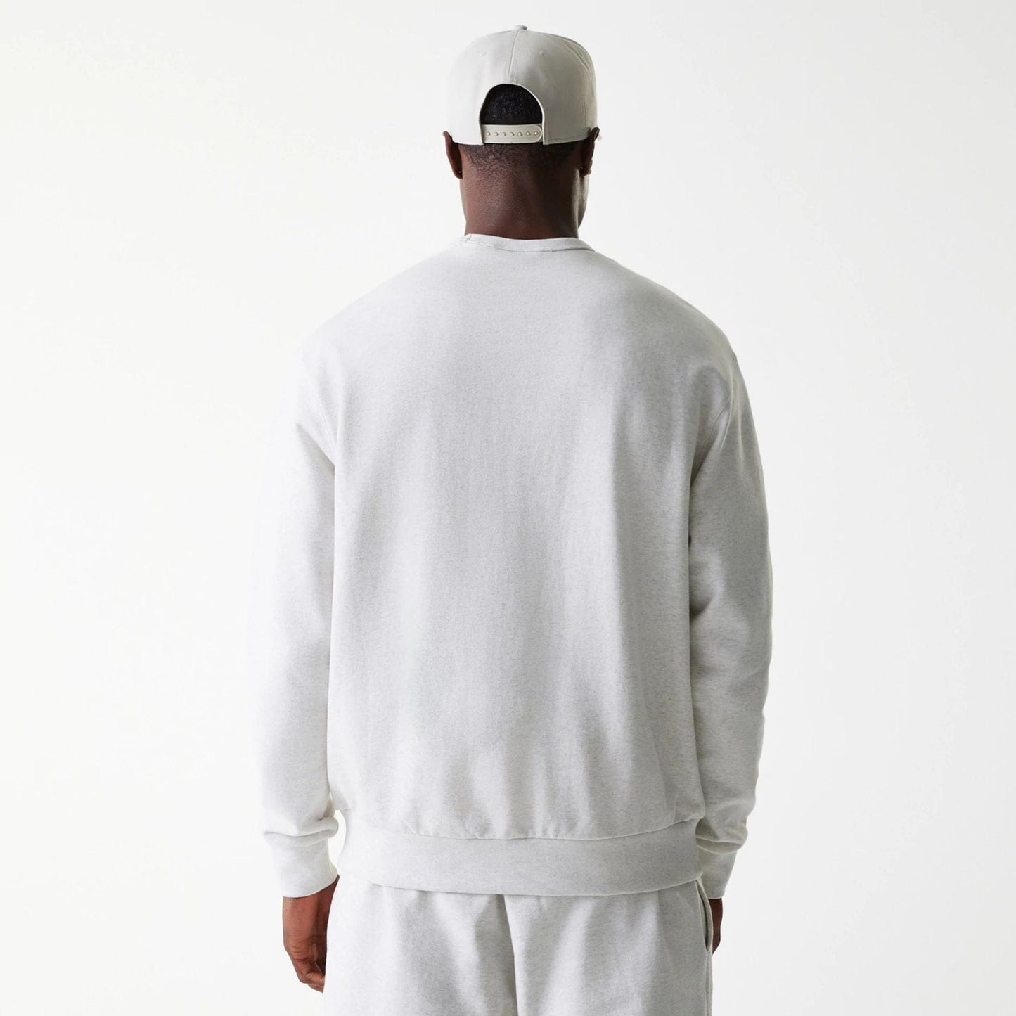 The Male model is wearing LA Dodgers MLB Heritage Pastel Grey Oversized Crew Neck Sweater 2