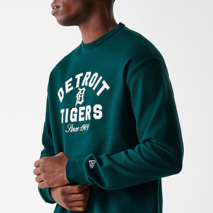 The Male model is wearing Detroit Tigers MLB Heritage Dark Green Oversized Crew Neck Sweater 5