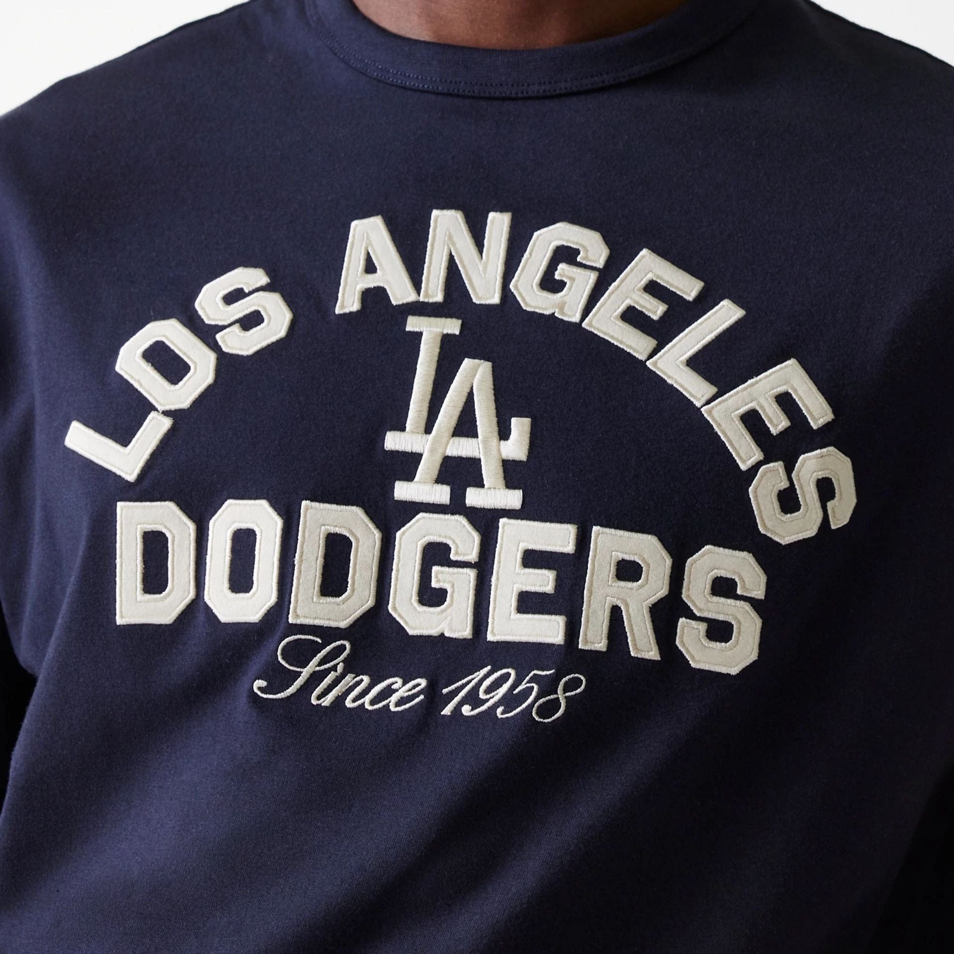 The Male model is wearing LA Dodgers MLB Heritage Navy Oversized T-Shirt 4