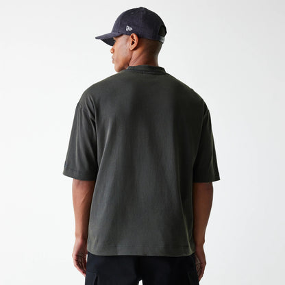 The Male model is wearing LA Lakers NBA Washed Graphic Grey T-Shirt 2