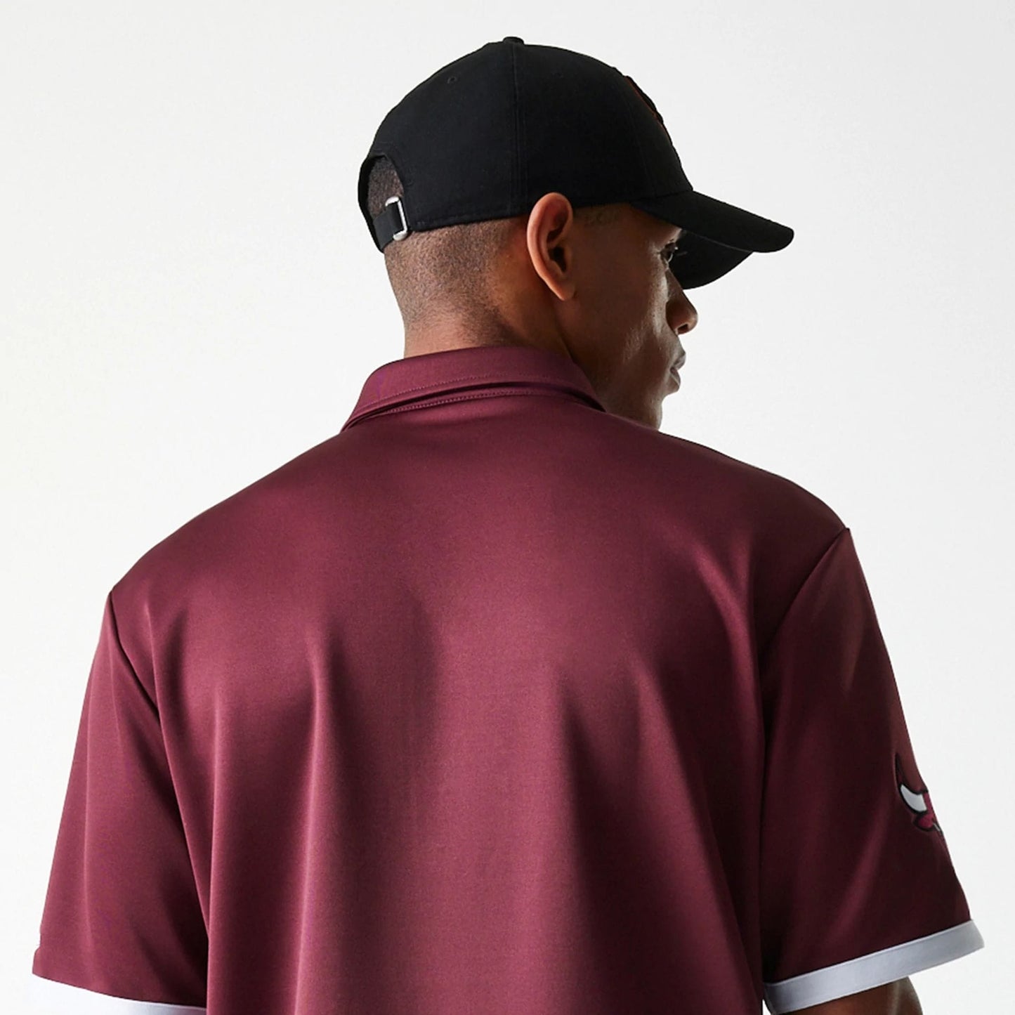 The Male model is wearing Chicago Bulls NBA Snap Button Dark Red Short Sleeve Shirt 7