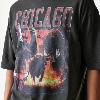 The Male model is wearing Chicago Bulls NBA Washed Graphic Grey T-Shirt 6