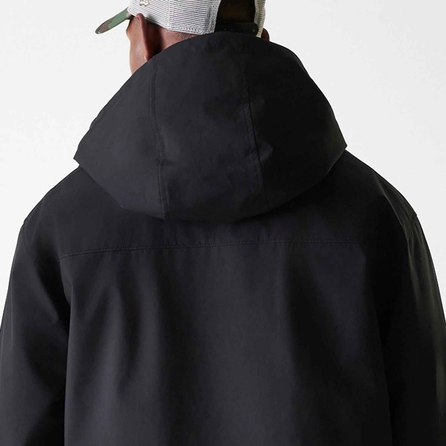 コート Newera Chillax Hooded Coach size S