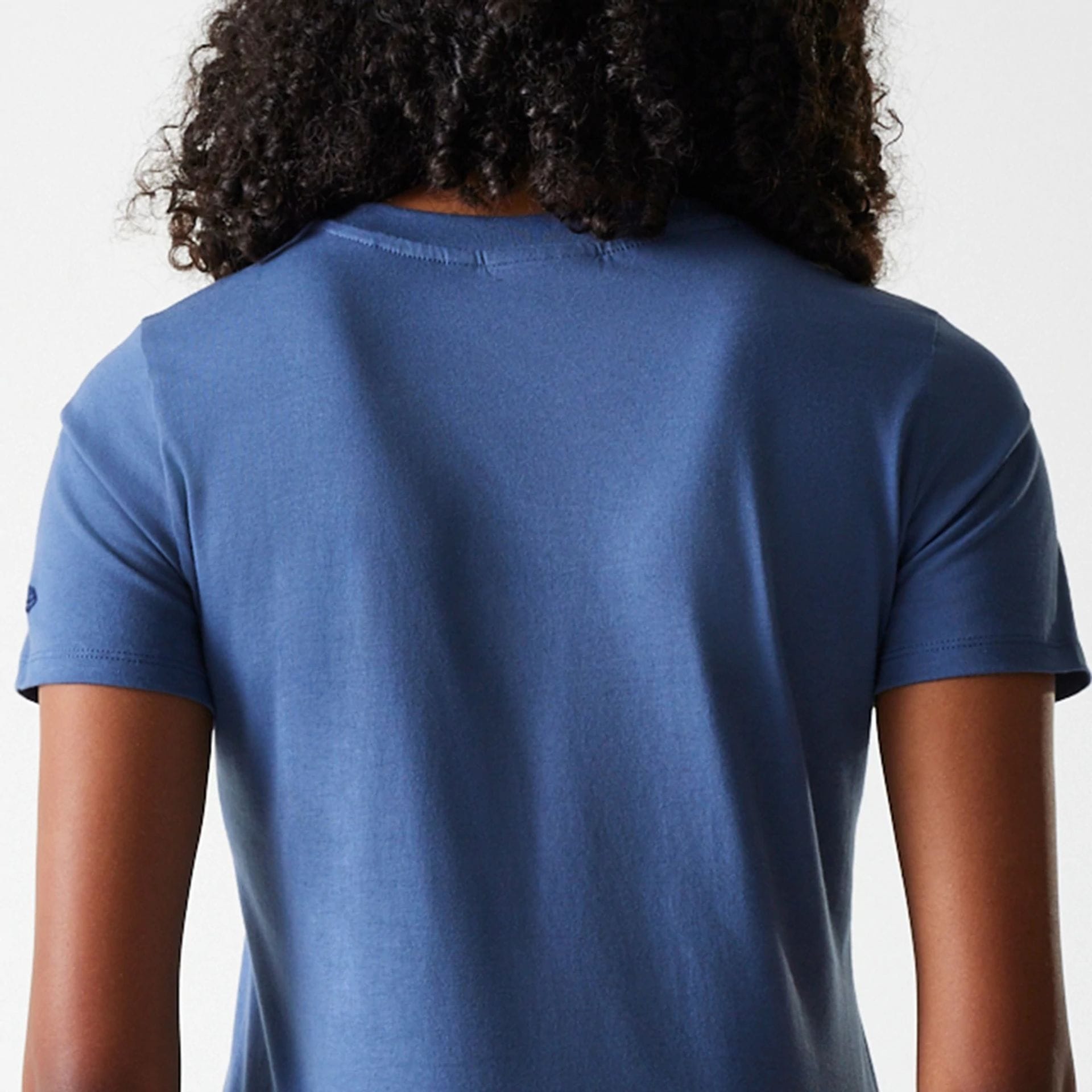 The Female model is wearing LA Dodgers Womens MLB Midi League Essential Dark Blue T-Shirt 7