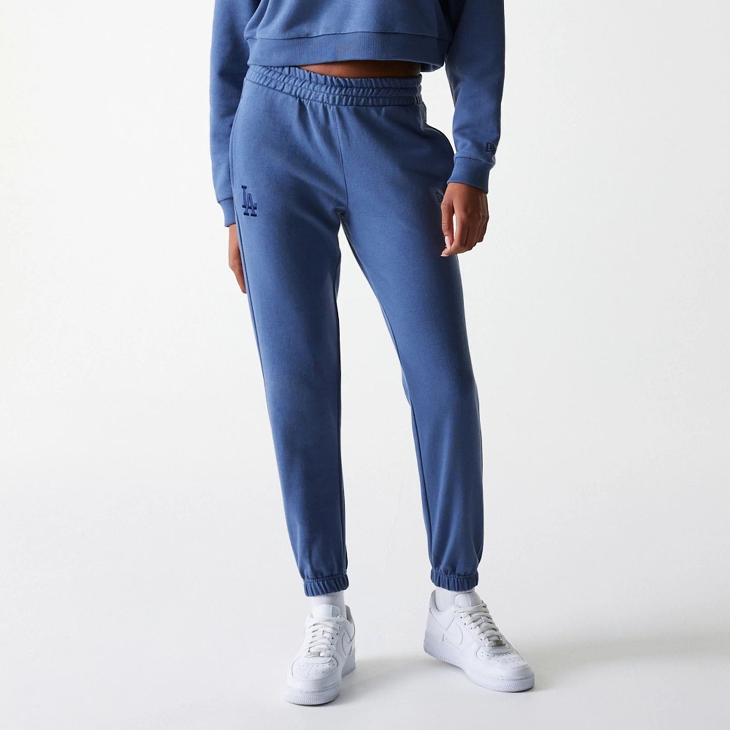 The Female model is wearing LA Dodgers Womens MLB Midi League Essential Dark Blue Joggers 6